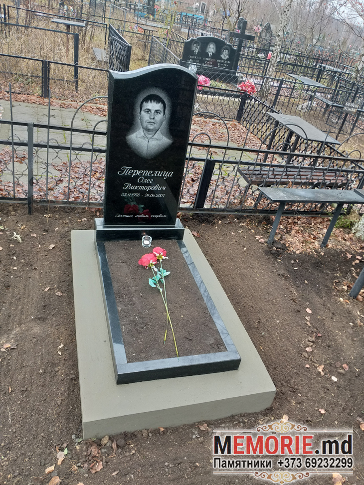 Памятник мужчине на могилу