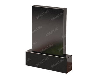 Monumente mici din granit cu inaltime de la 40 pana la 90 centimetri